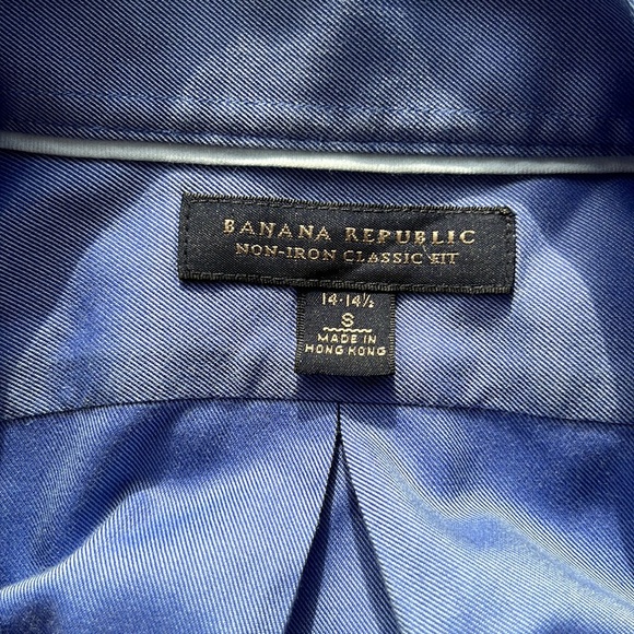 Small mens light blue button down Banana Republic - Picture 2 of 2